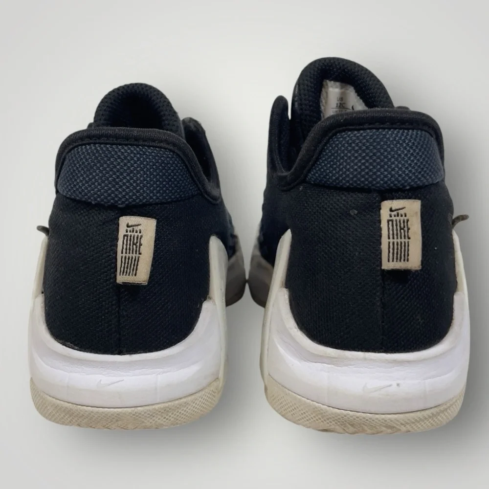 Kids Nike Lebron Witness 6 size 12C